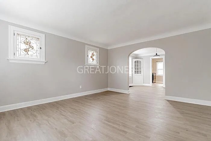 Building Photo - 113 Powell Ave