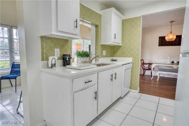 Building Photo - 1069 Forest Lakes Dr