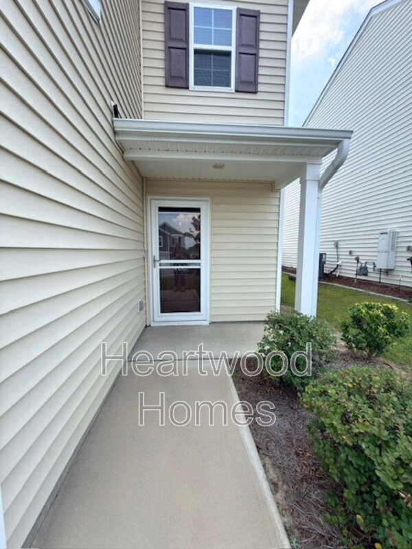 Building Photo - 406 Eclipse Ln