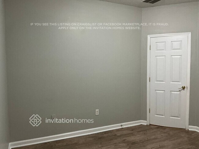 Building Photo - 3826 Westridge Dr