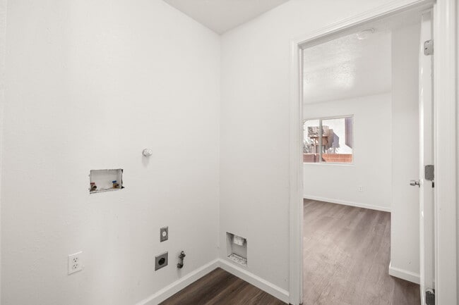 Building Photo - 2943 Quail Pointe Dr NW