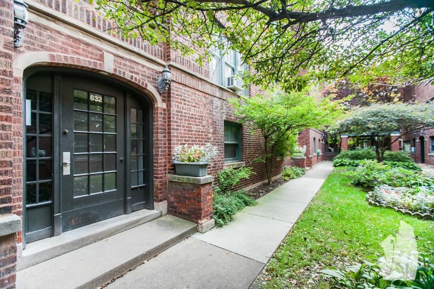 Building Photo - 630 W Arlington Pl