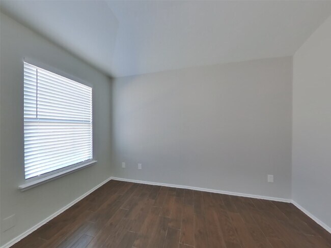 Building Photo - 7214 Winter Song Dr