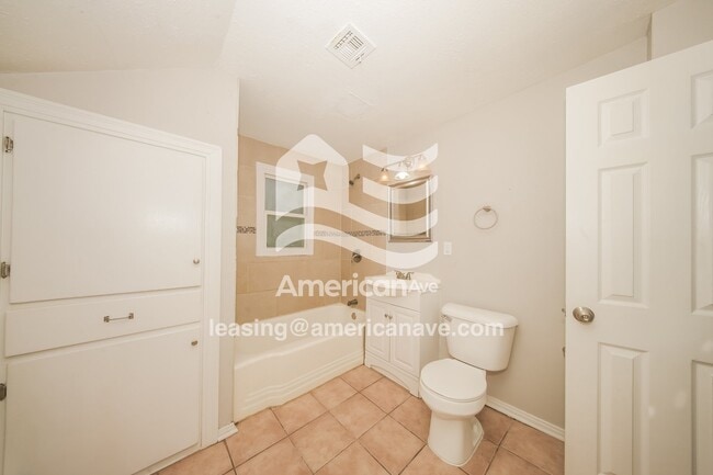 Building Photo - 3119 Pioneer Ave