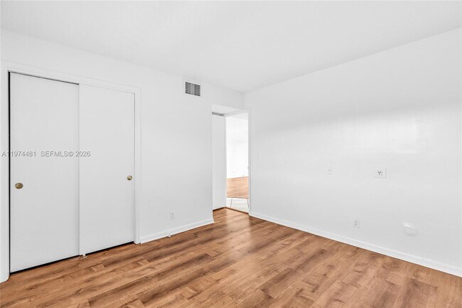 Building Photo - 4200 NW 3rd Ct