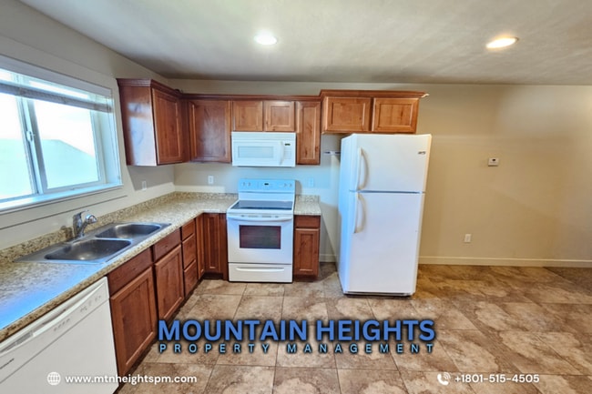 Building Photo - 14397 S Oakfield Way