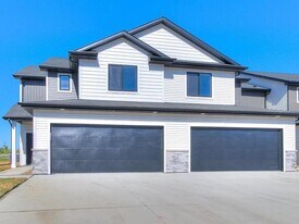 Building Photo - 6935 Bluebell Ct