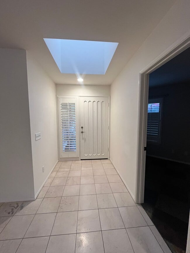 Building Photo - Single story detached home in the Coronado beach community Coronado Cays