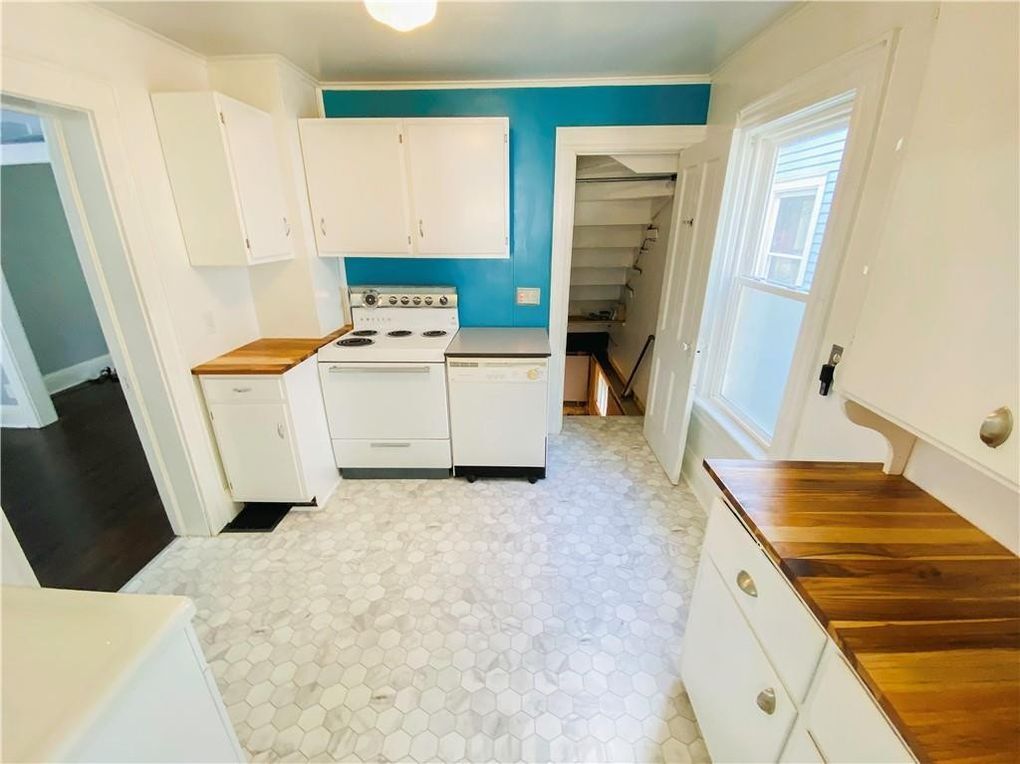 Building Photo - 222 Sanford St