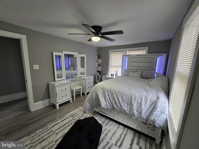 Building Photo - 530 Walnut Ave