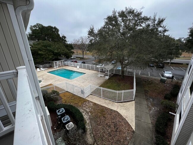 Building Photo - 4000 SW 23rd St