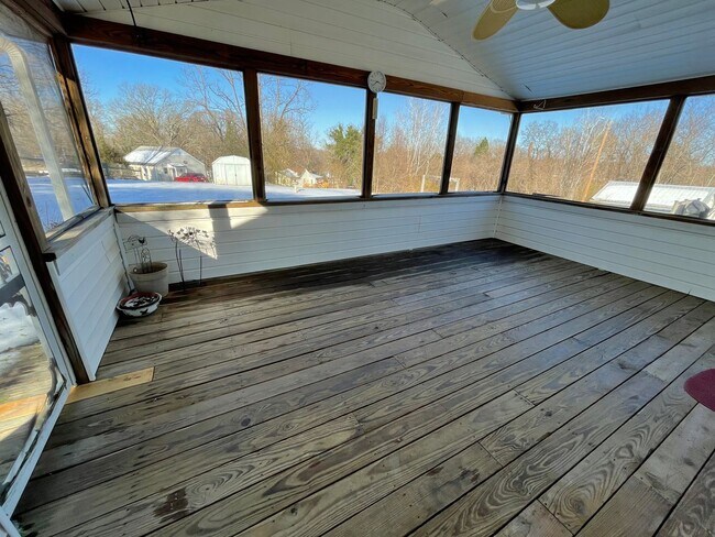 Building Photo - Adorable 2 Bedroom in Eden