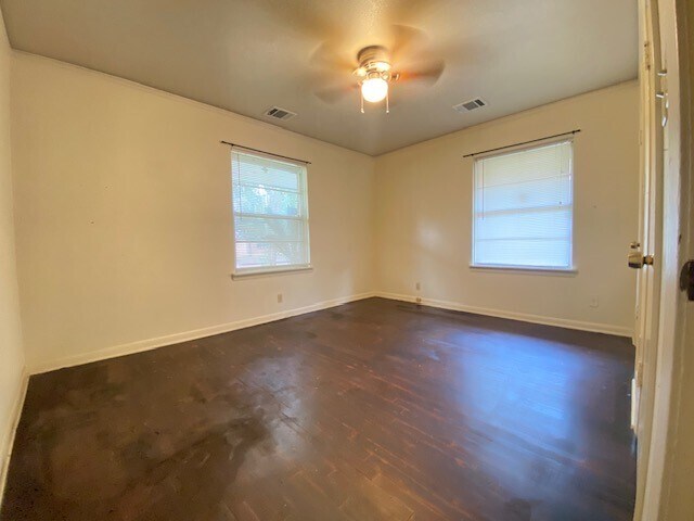Building Photo - 4013 McDermed Dr