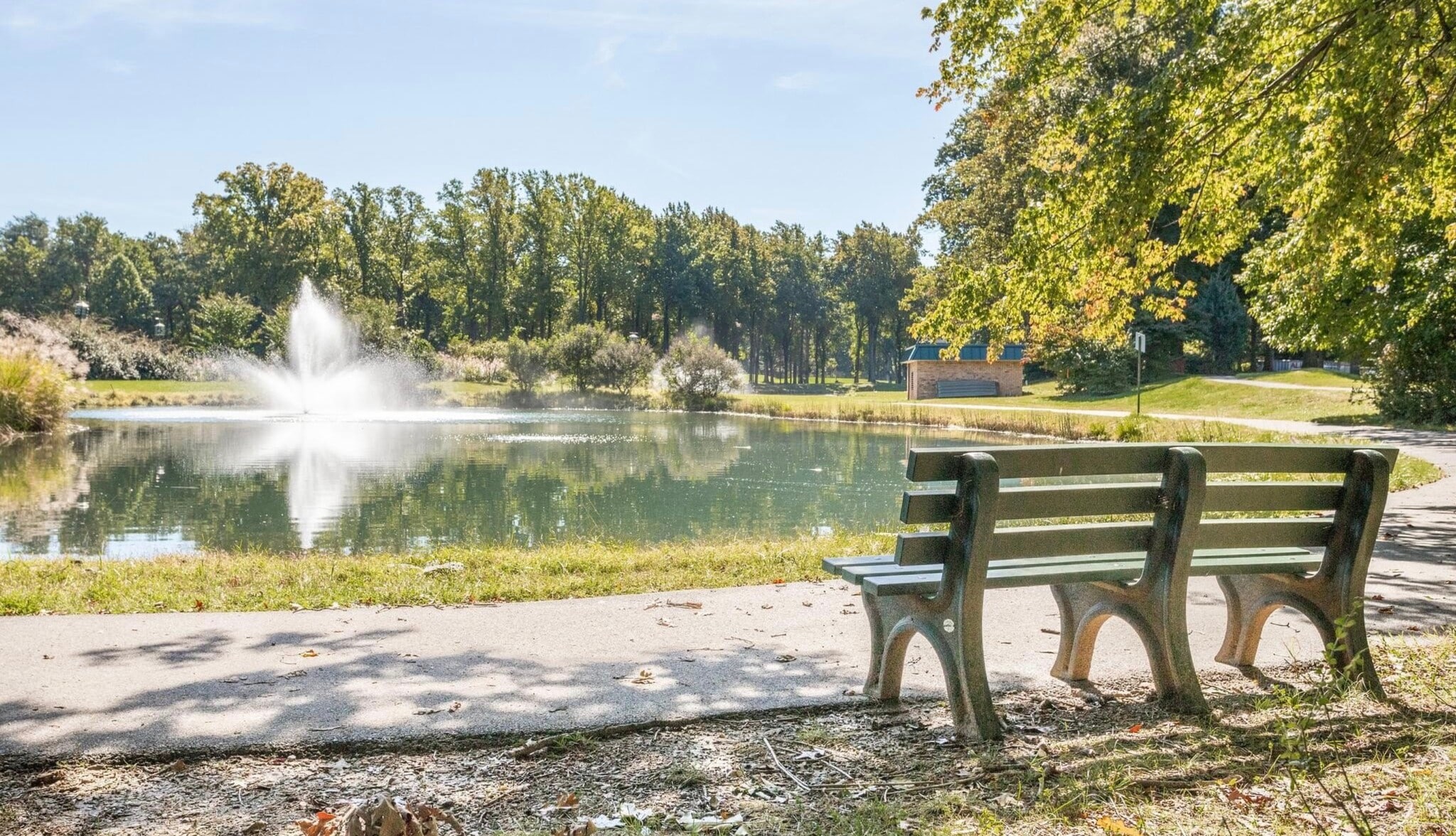 Community Offers Lakes & Walking Paths - 15115 Interlachen Dr