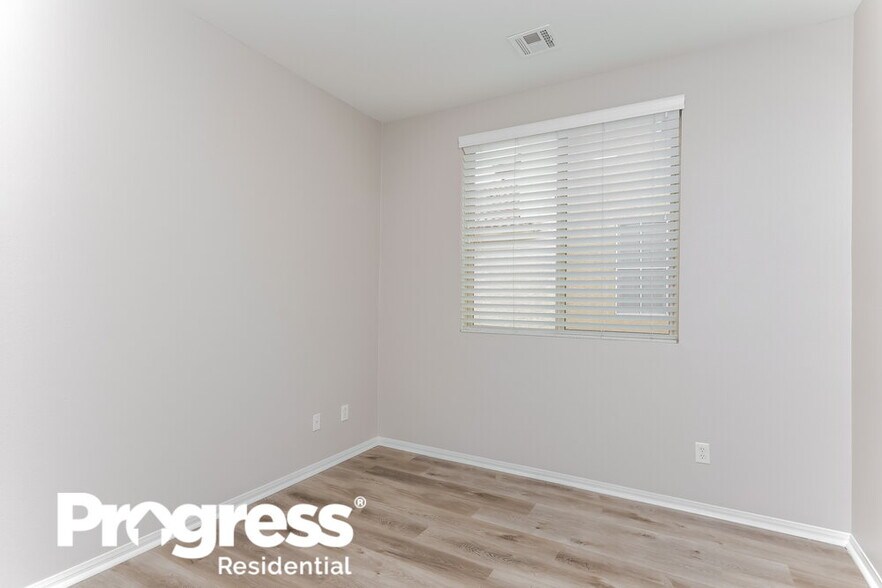 Building Photo - 681 Fontayne Ave