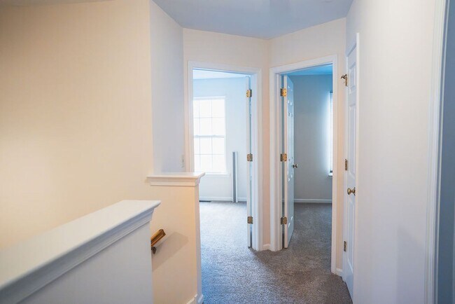 Building Photo - 149 Sunnyside Ln