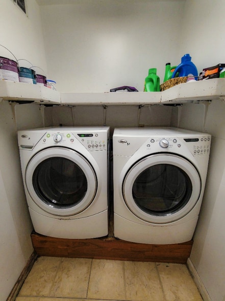 Building Photo - 7230 Basel St