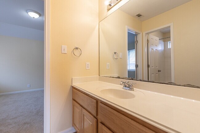 Building Photo - 818 Penstemon Trail