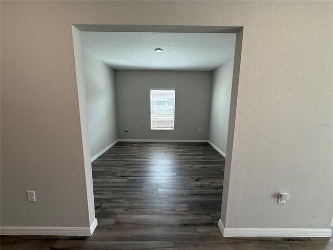 Building Photo - 3464 Dahlia Dr