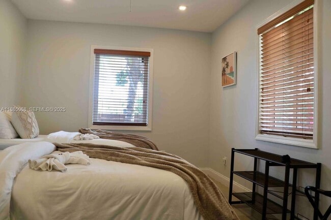 Building Photo - 601 NW 116th St