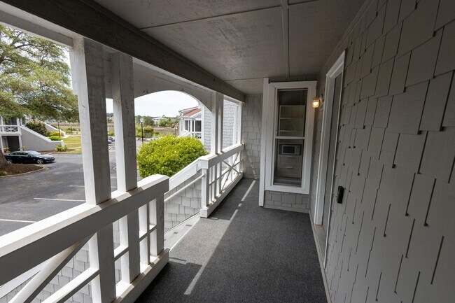 Building Photo - 1473 S Mariners Pointe