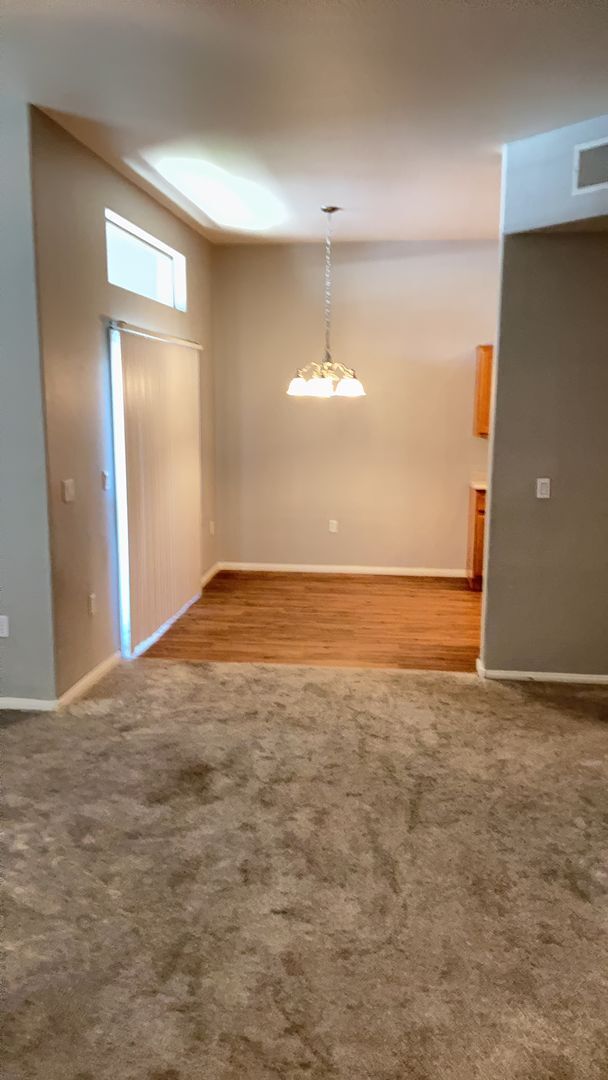 Building Photo - Condo 2 bedroom 2 bathroom Gated Entrance