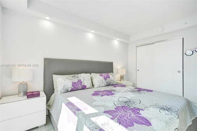 Building Photo - 2501 S Ocean Dr