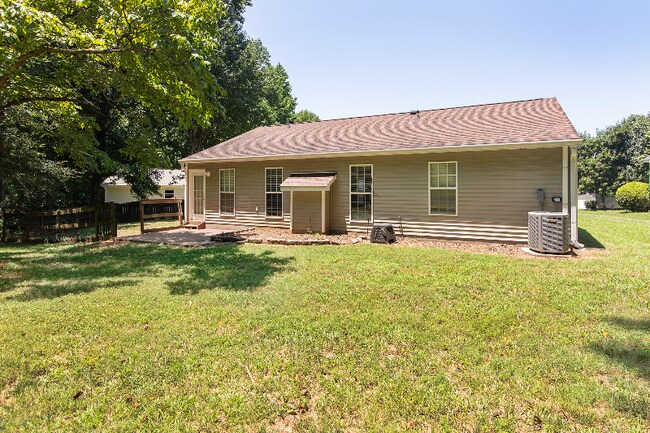 Building Photo - 7205 Preakness Stakes Ln