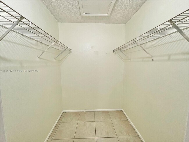 Building Photo - 15591 SW 105th Terrace