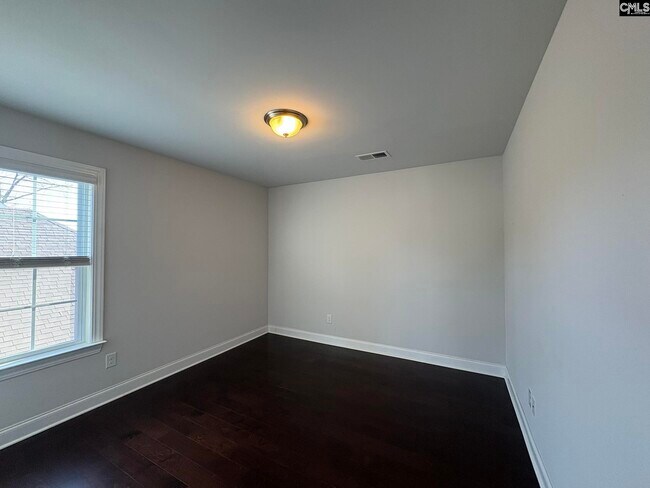 Building Photo - 178 Thacher Lp