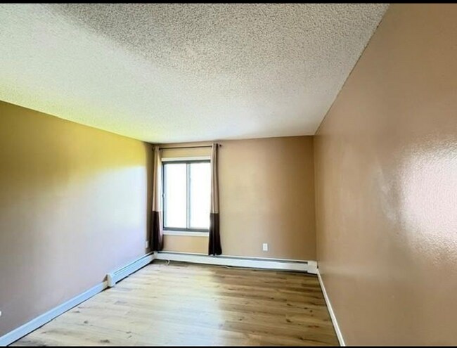 Building Photo - 4110 Eagan Apt 221