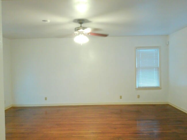 Building Photo - 1017 Sorrell St