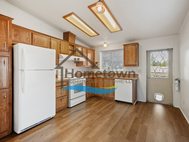 Building Photo - 2 Bedroom 1 Bathroom Home with Off-Street Parking Available in Athol!