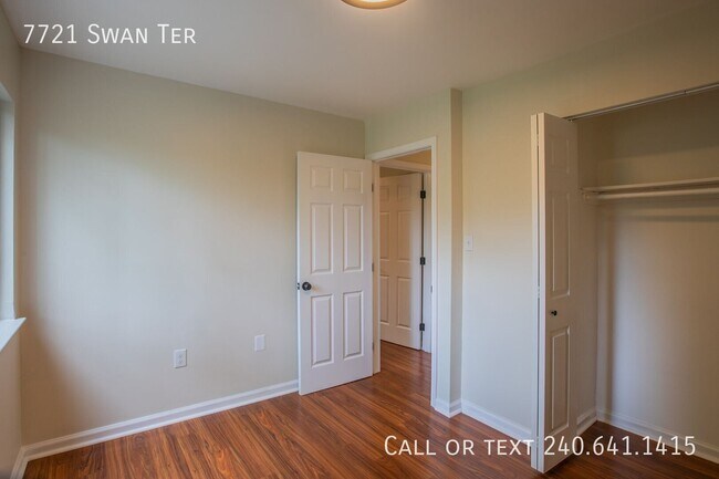 Building Photo - 7721 Swan Terrace