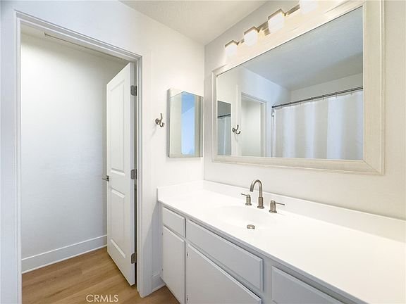 Building Photo - 141 Timbre