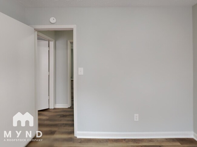 Building Photo - 2310 Ramblewood Cir