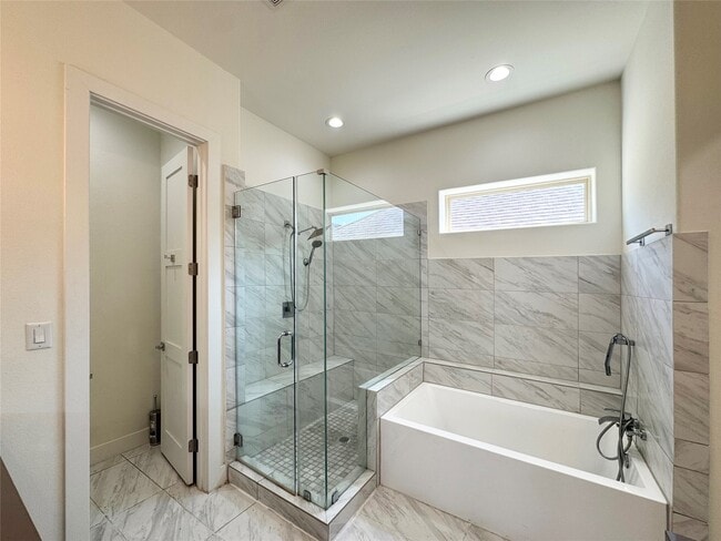 Building Photo - 2905 Gillespie St