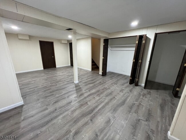 Building Photo - 124 Chelsea Way