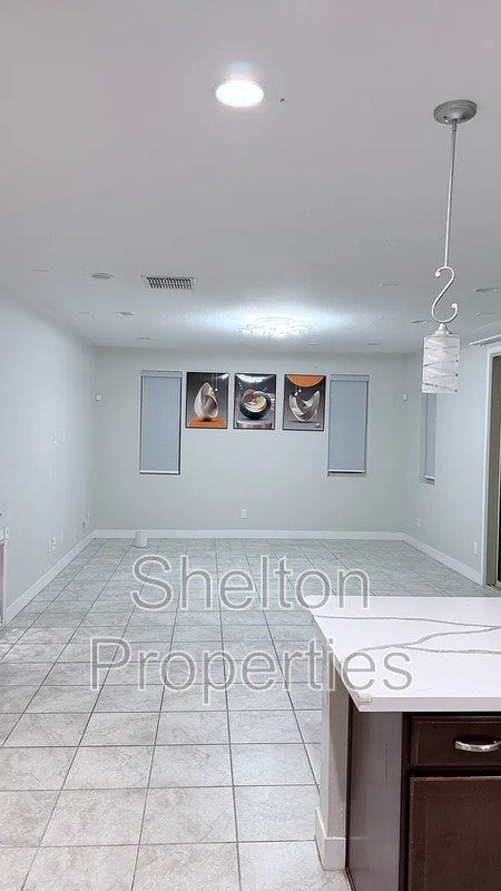 Building Photo - 5229 N 79th Dr