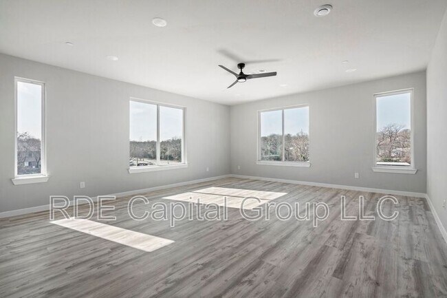 Building Photo - 948 S Corinth St Rd