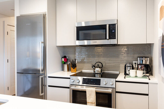 Building Photo - 131 Seaport Blvd