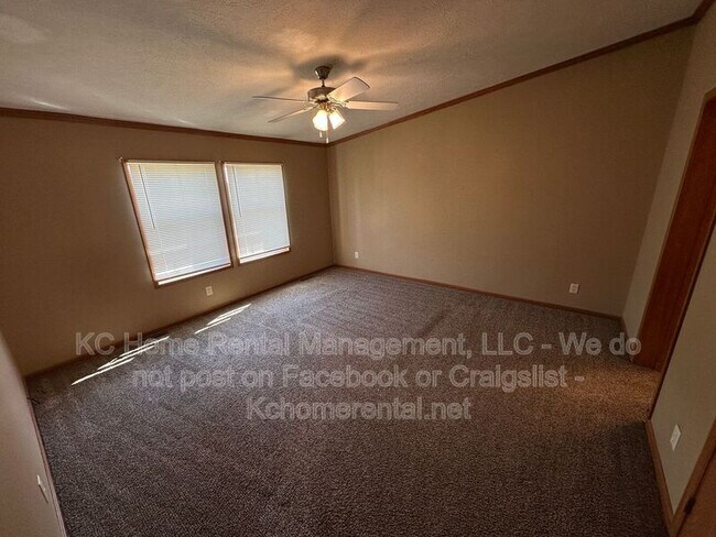 Building Photo - 10850 W 207th St