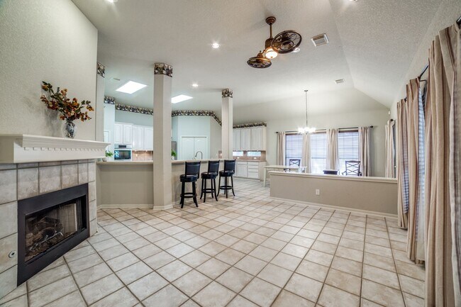 Building Photo - BEAUTIFUL SINGLE-STORY 3-BEDROOM HOME IN S...