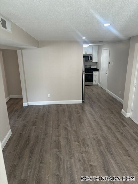 Building Photo - 13-27 Kenmar Dr.