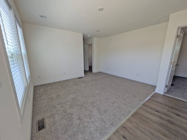 Building Photo - 6656 Pentz Rd