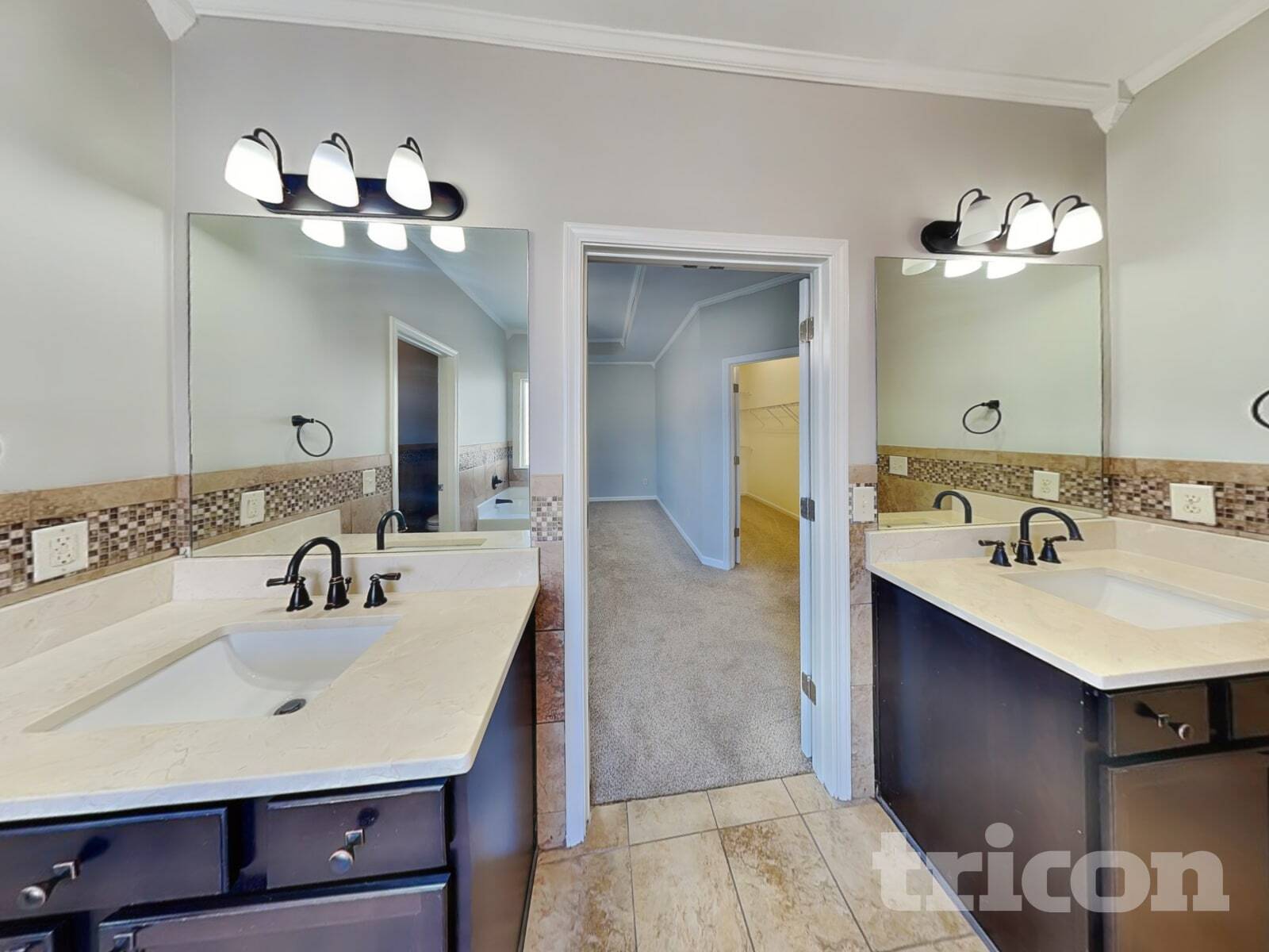 Building Photo - 21 Howard Ave