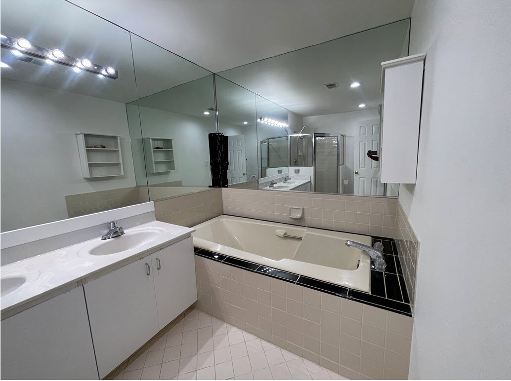 Building Photo - 7727 Rockledge Ct