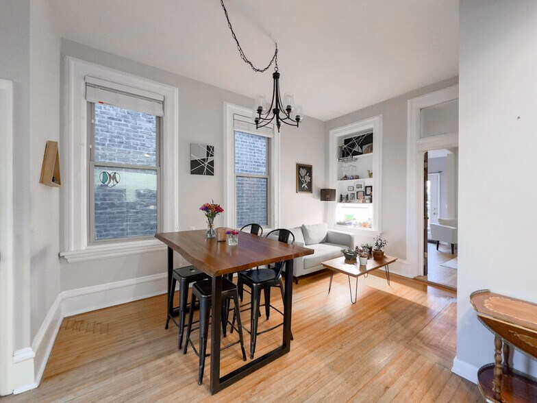 Building Photo - 2136 N Clifton Ave