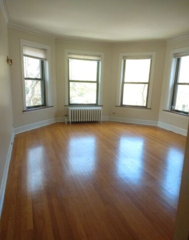 Building Photo - 1501 W Chase Ave