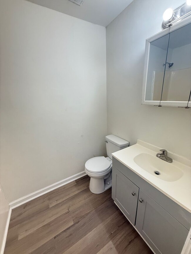 Building Photo - 1615/1617 Cedar Shoals Dr